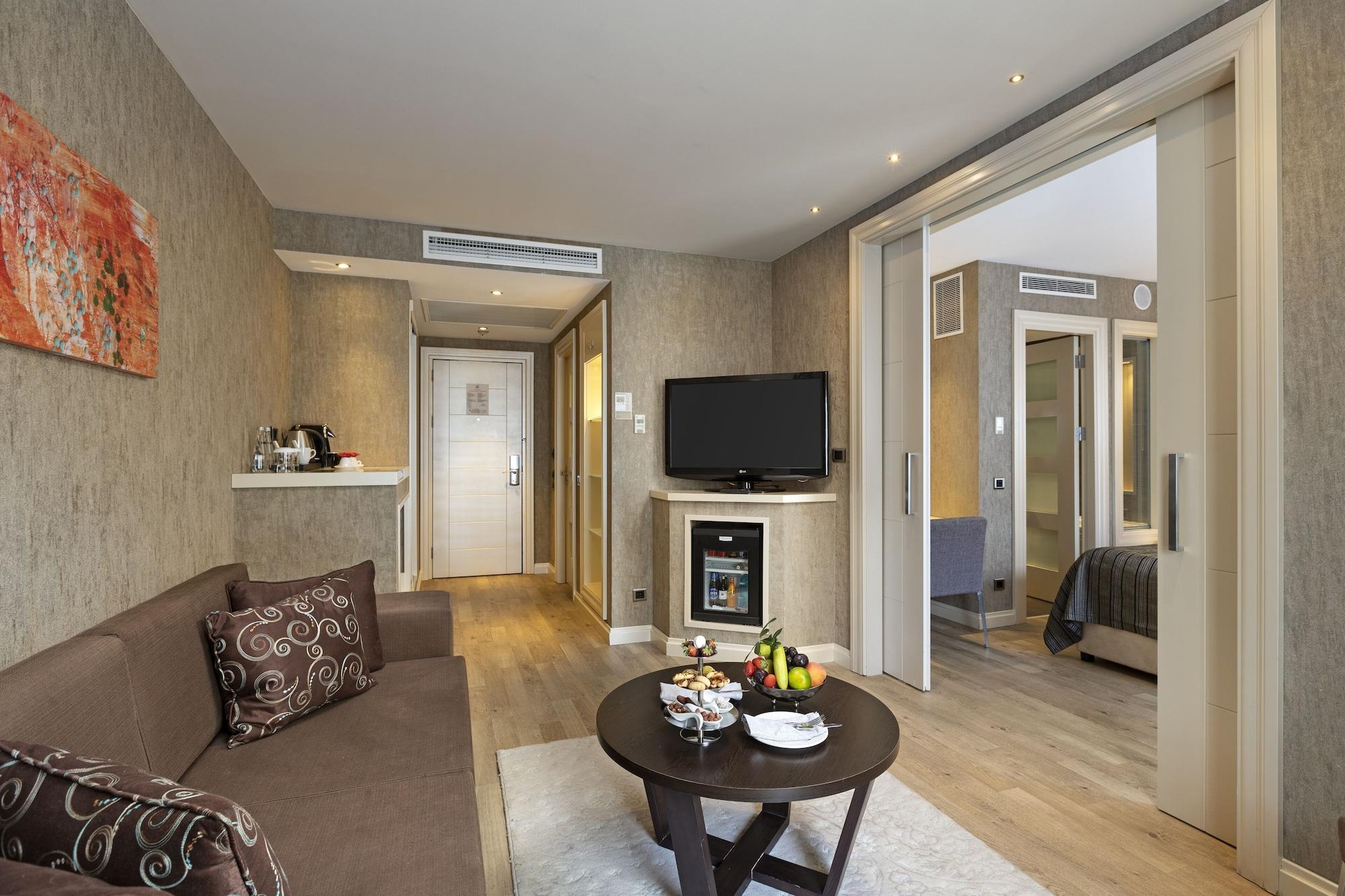 מלון Limak Eurasia Luxury 5*